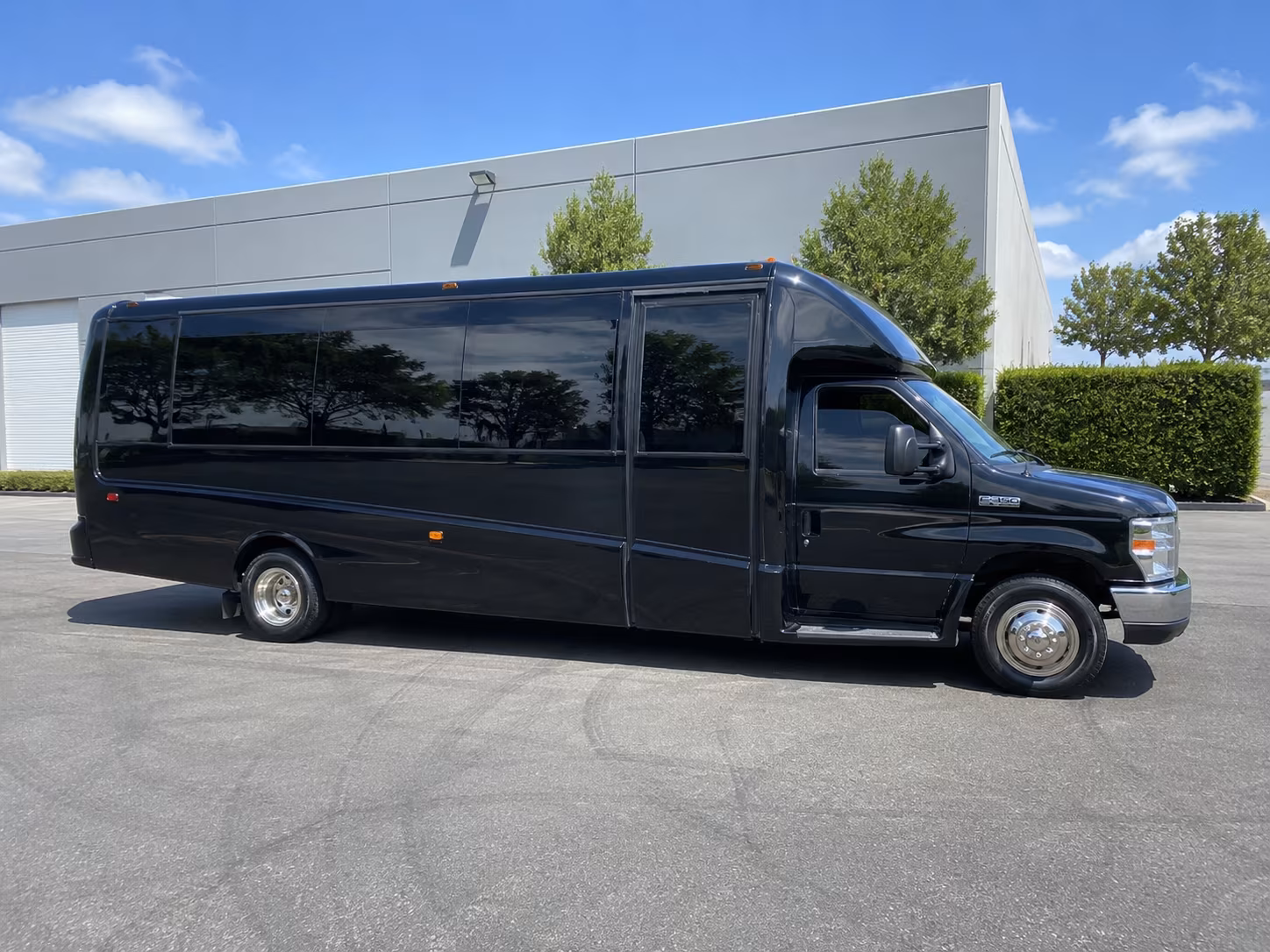 Ontario Bachelor & Bachelorette Transportation