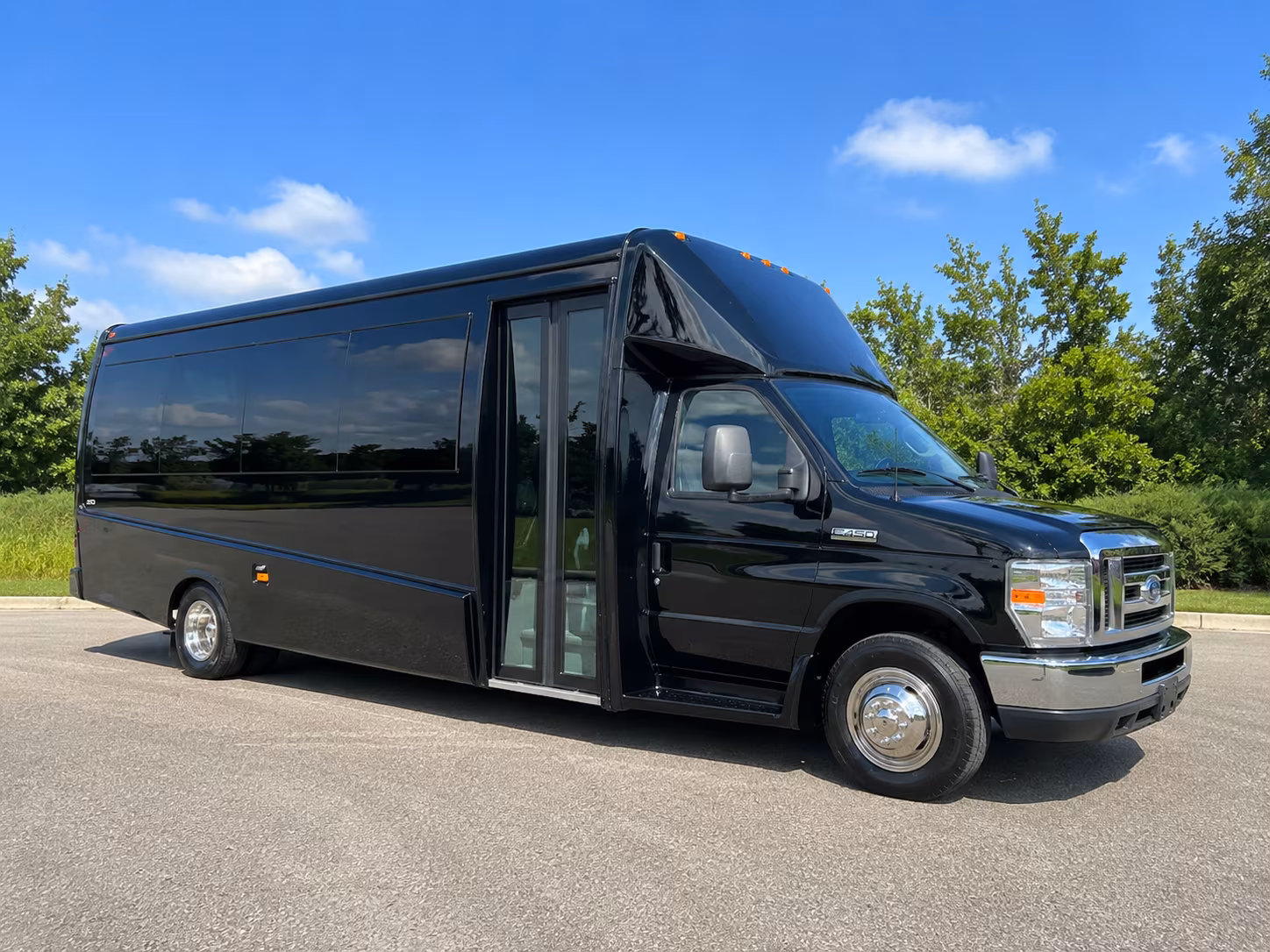 Ontario Airport Shuttle & Transportation party bus exterior